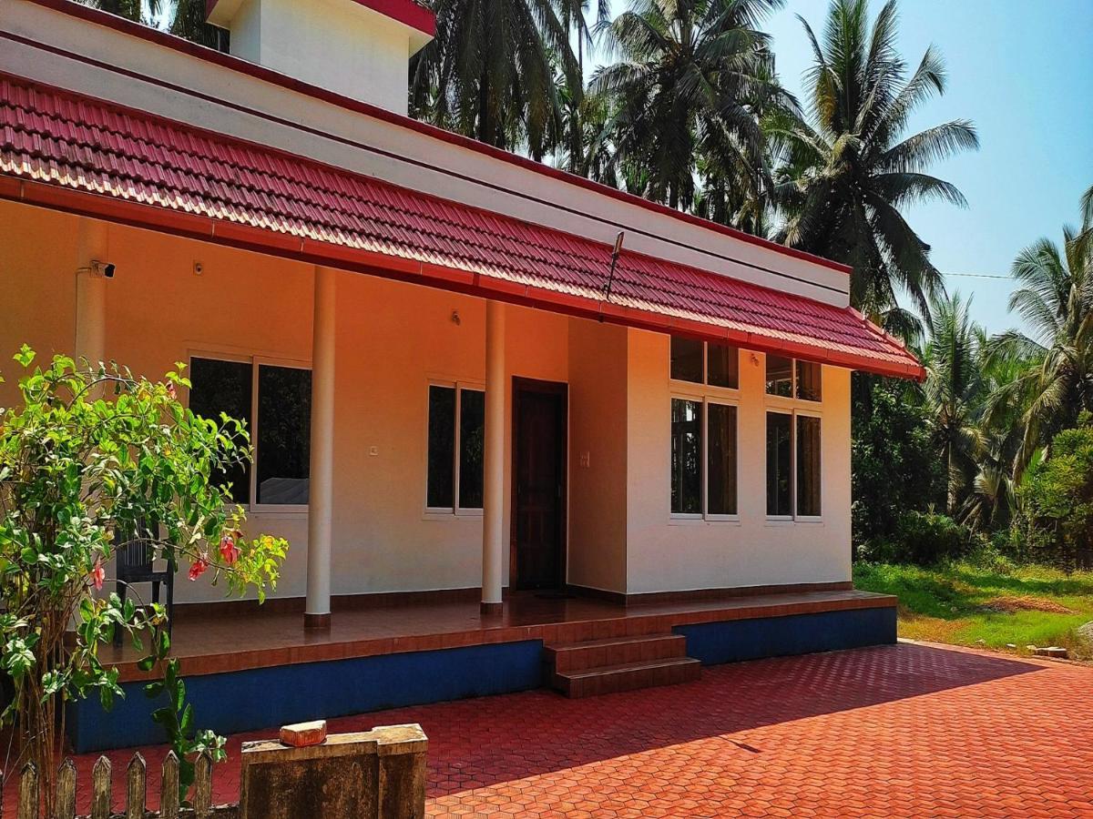 Hotel Blue Oasis à Mangalore Extérieur photo