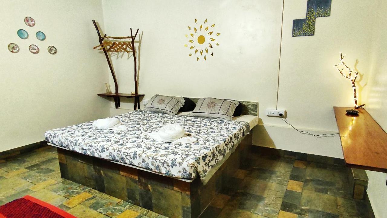 Hotel Blue Oasis à Mangalore Extérieur photo